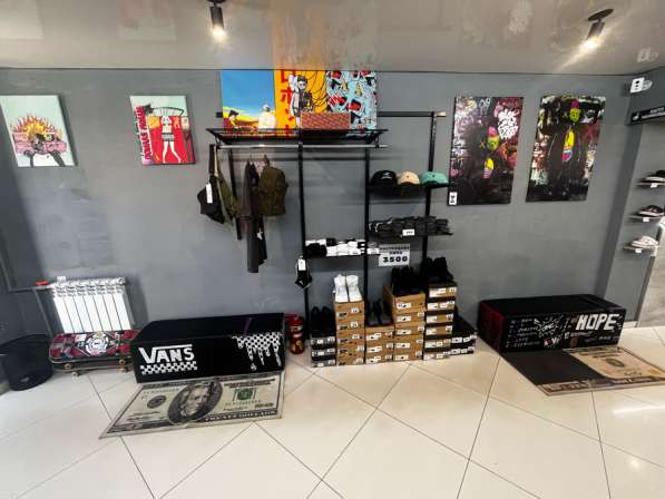 Продаётся магазин кроссовок в Москве фото 4