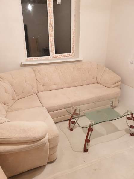 Срочно продаю двуспальный угловой диван диваны полгода в Краснодаре