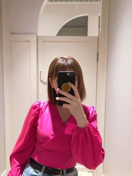 Блуза цвета фукси