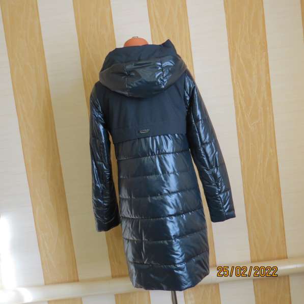 Продаются женские демисезонные пальто и куртки в Екатеринбурге фото 4