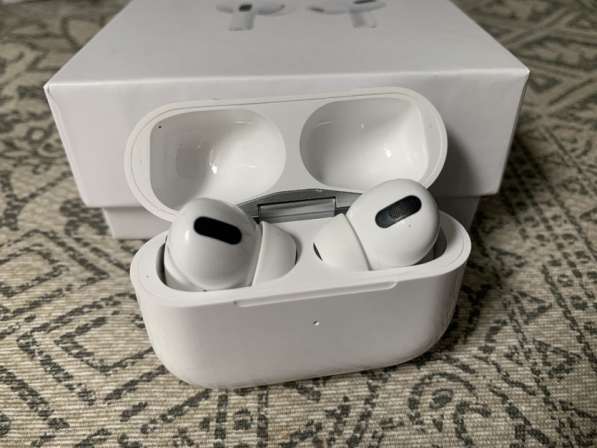 Наушники AirPods Pro