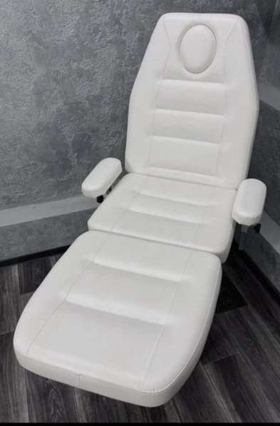 Кресло косметологические