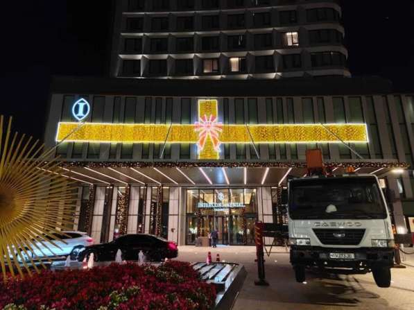 Новогодние ёлки композиции и оформления Установка в 