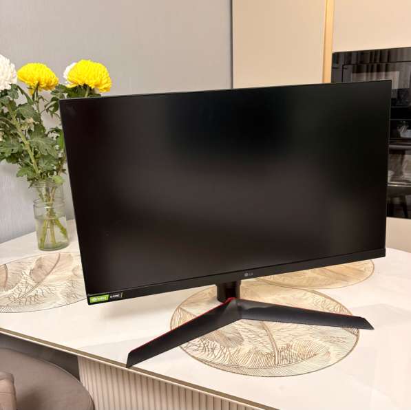 Монитор LG 27