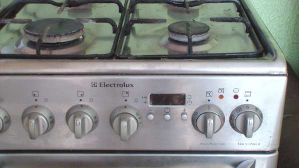 Комбинированная плита Elektrolux