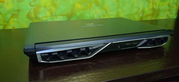 Acer Predator Helios 500 в фото 7