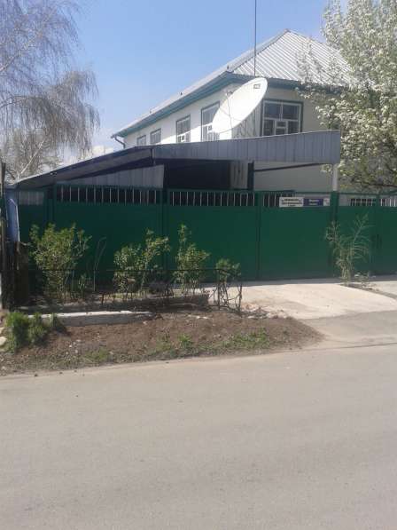 Продам дом в г. Талдыкорган, кирпичный, ц/отопление, 5 комн