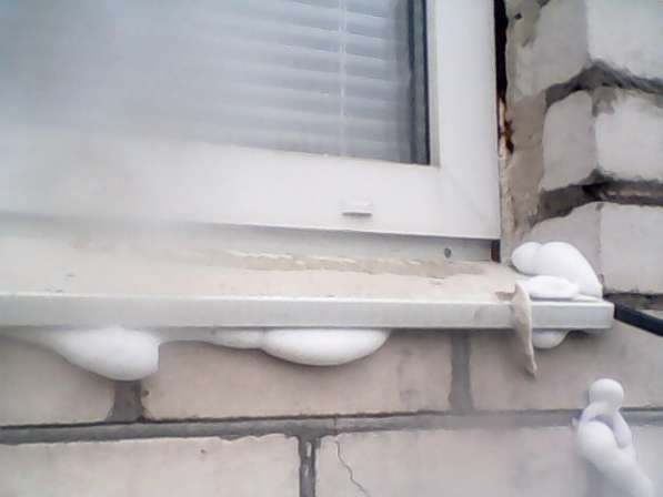 Утепление пеной пустот дома бипор, пеноизол в фото 8