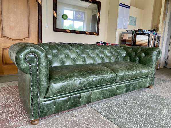 Кожаный диван Westminster