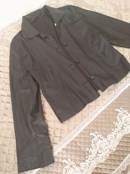Кожаная женская куртка (Турция) 48 размер в Москве