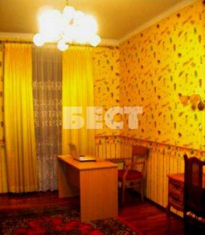 Продам многомнатную квартиру в Москве. Жилая площадь 148 кв.м. Этаж 2. Есть балкон. в Москве фото 3