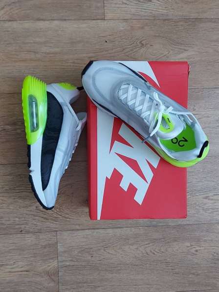 Nike кроссовки