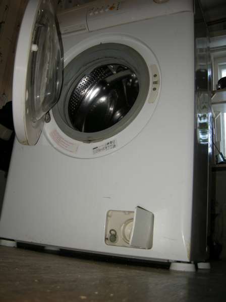 Продам стиральную машину ZANUSSI Smart ZWO 384