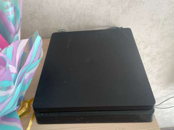 Sony PS4 Slim 1tb
