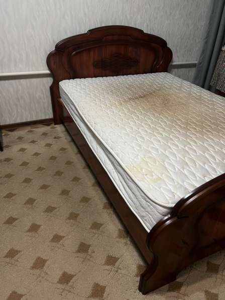 Кровать с прикроватной тумбочкой в Екатеринбурге фото 7
