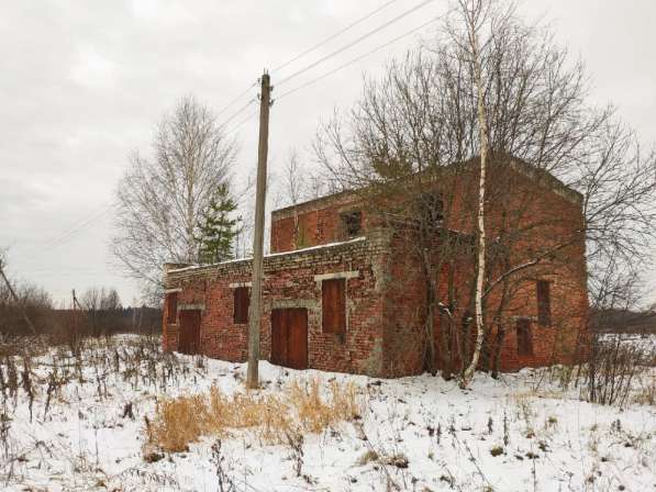 Нежилое кирпичное здание в с. Мелешино в Иванове