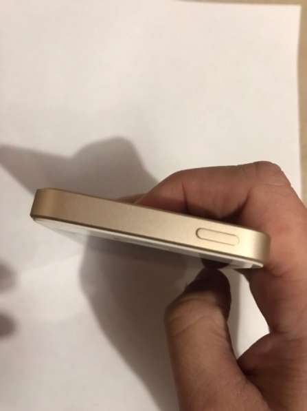 IPhone SE 16GB Gold в Тюмени фото 4