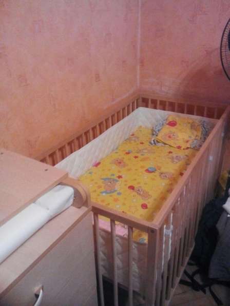 Детская кроватка, пеленальный комод, пеленальная подстилка в Санкт-Петербурге