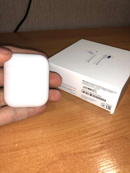 AirPods 2 в Санкт-Петербурге фото 6