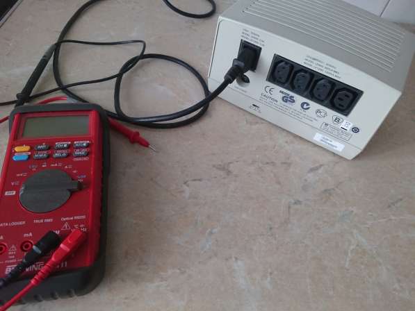 Стабилизатор напряжения APC Line-R в Челябинске фото 9