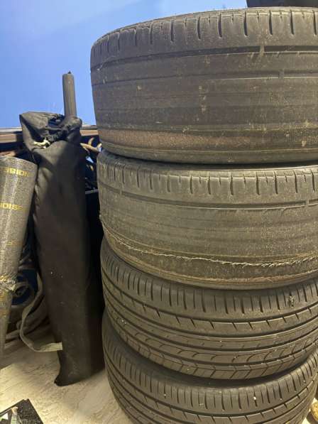 Две резины лысые в Адлере