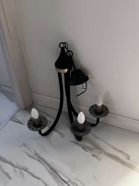 Люстра трехрожковая