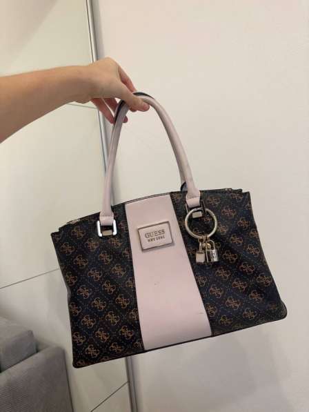 Оригинальная сумка Guess