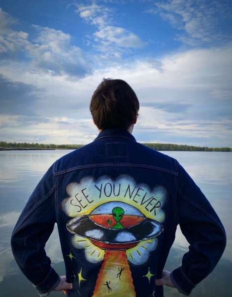 Авторская джинсовая куртка в Москве