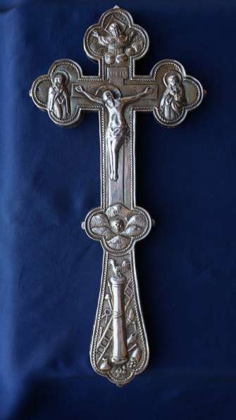 Старинный напрестольный крест. Серебро