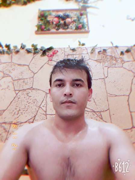 Jamshid Tojiev, 26 лет, хочет пообщаться