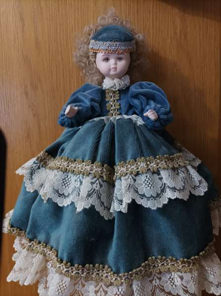 Продажа куклы коллекционной(винтаж)