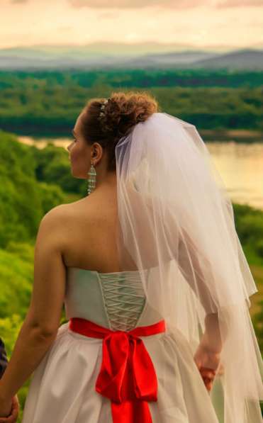 свадебное платье Коллекция 2015 года фото могу выслать в Хабаровске