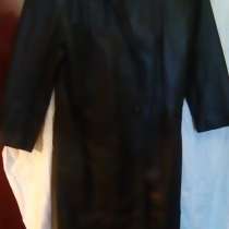 Пальто из натуральной кожи, цвет темно-зеленый, размер 44-46, в Орле