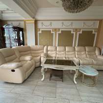 Угловой диван и 2 кресла, в Сочи