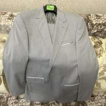 Мужской костюм, в Мирном