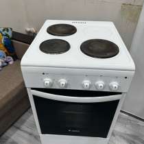 Продам плиту электрическую б/у, в Москве