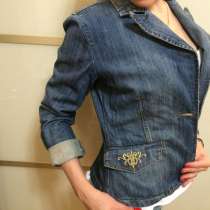 Продам джинсовый пиджак (блейзер), в Москве