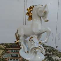 Фарфоровая статуэтка Конь ЛФЗ Ленинградский Фарфоровый Завод, в Москве