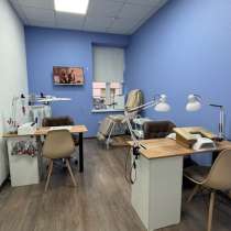 Рабочее место мастера маникюра, в Санкт-Петербурге