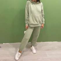 Спортивный женский костюм с худи, в Санкт-Петербурге