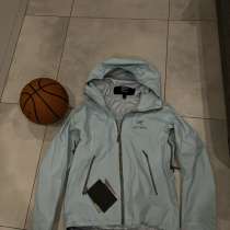 Wiatrówka arcteryx gore-Tex jacket Size M Condition: new wi, в г.Polskie