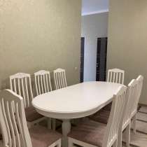 Стол и стулья. Почти новые, в Краснодаре