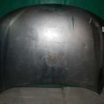 Капот на Volkswagen Passat B5, в Москве