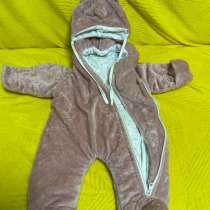 Теплый костюм на выписку-девочке, в Троицке