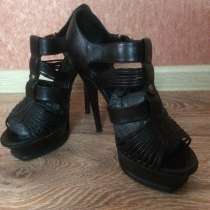 Босоножки YSL, в Москве