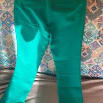 Брюки зеленый цвет, в Саратове