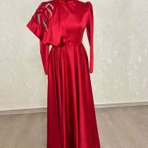 Покупала за 10т, продам за 4т, Платье в идеальном состоянии, в Москве