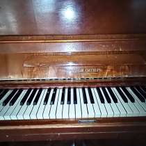 Пианино «красный октябрь», в Хабаровске