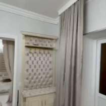 Прихожий, в Москве