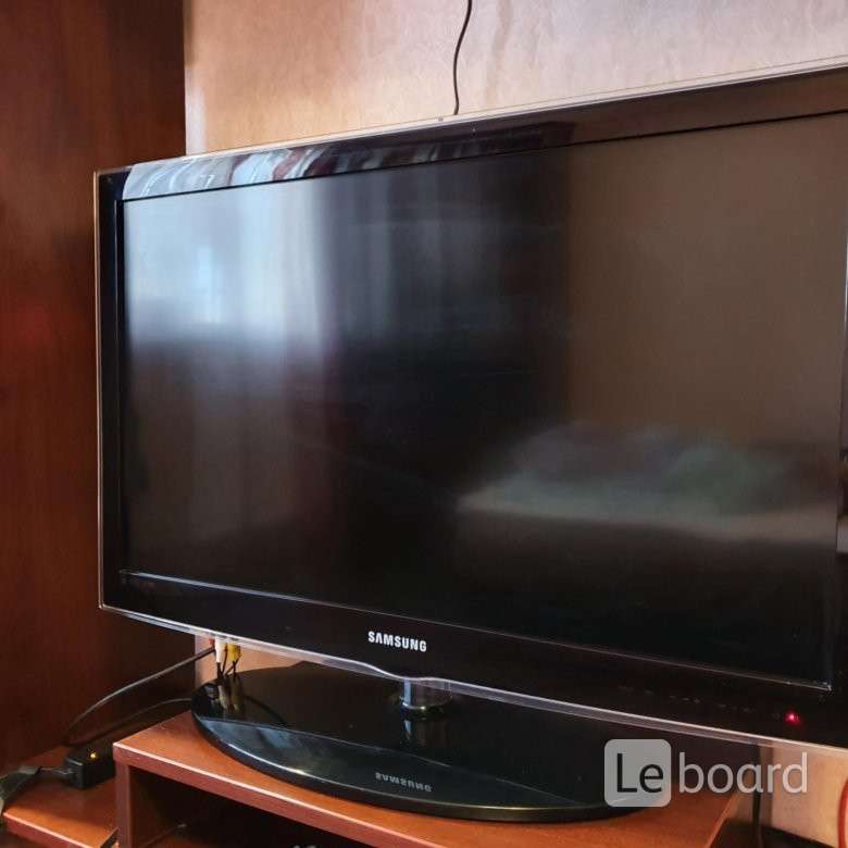 Отдам телевизор в Москве